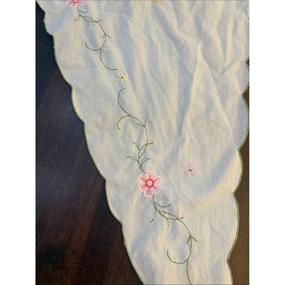 Embroidered Scalloped White Curtain Valance with Pink Butterfly